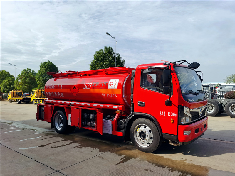 消防隊(duì)專用國(guó)六東風(fēng)8噸油罐車